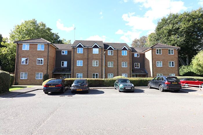 1 Bedroom Flat To Rent In Tennyson Avenue, LU5