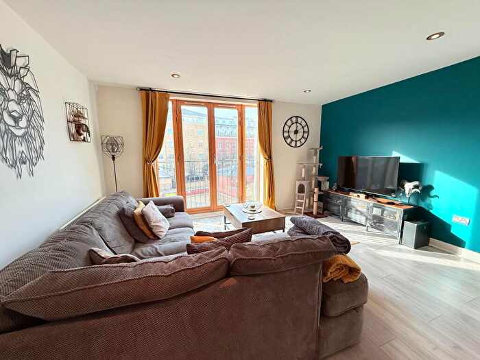 2 Bedroom Flat For Sale In Cornwood House, Cornwood Lane, Dickens Heath, B90