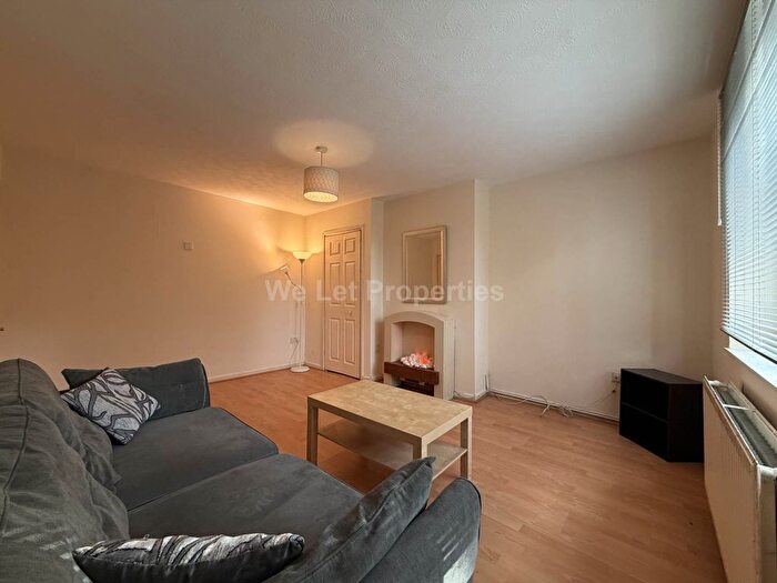 1 Bedroom Flat To Rent In Bevill Square, Salford, M3