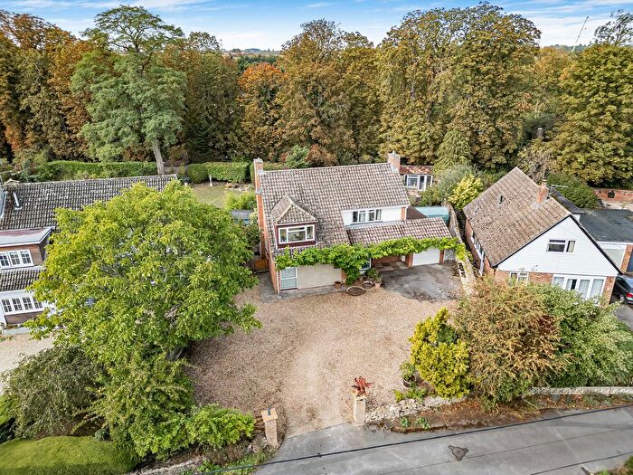 5 Bedroom Detached House For Sale In School Lane, Appleford, OX14