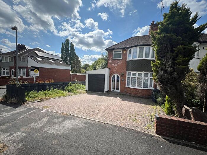 3 Bedroom Property To Rent In Broad Lane, Birmingham, B14