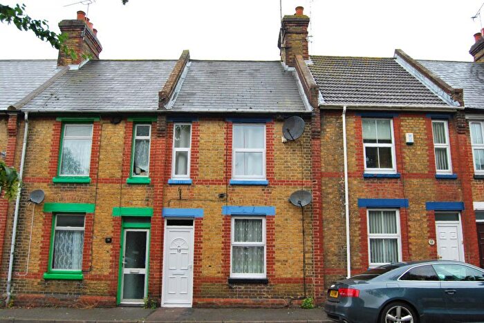 3 Bedroom House To Rent In Clyde Street, Canterbury, CT1