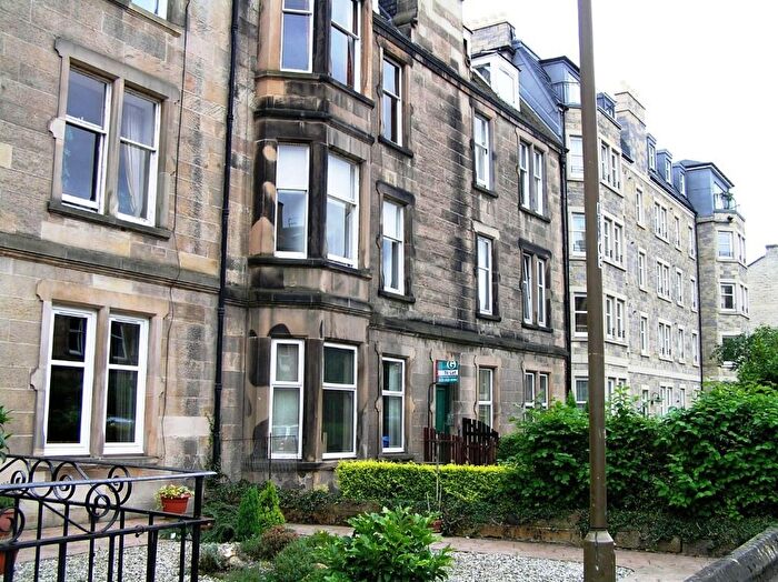 4 Bedroom Flat To Rent In Maxwell Street, Edinburgh, EH10