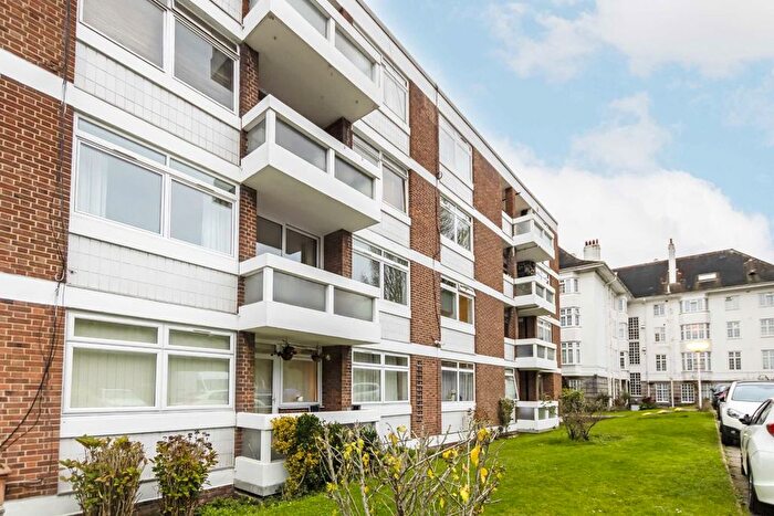 2 Bedroom Flat To Rent In Hanger Lane, London, W5