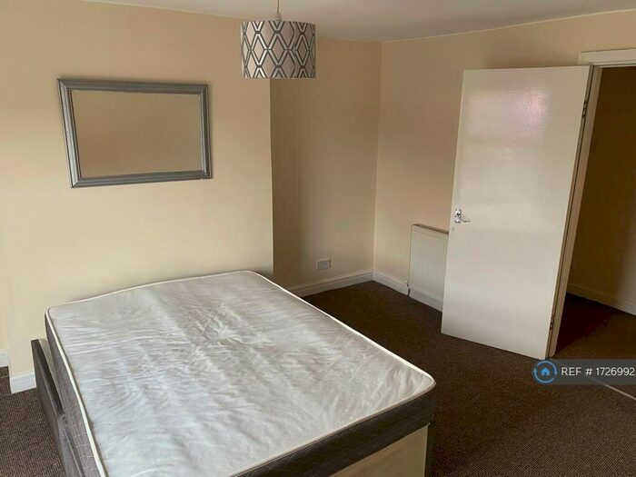 2 Bedroom Flat To Rent In Deansgate, Bolton, BL1