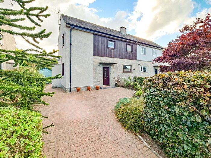 3 Bedroom Semi-Detached House For Sale In Scoonieburn Hill, Perth, PH2