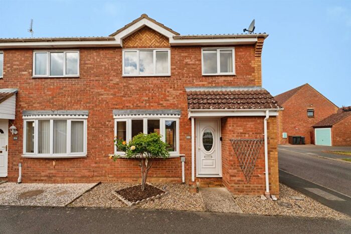 3 Bedroom Semi-Detached House For Sale In Spencer Way, Stowmarket, IP14