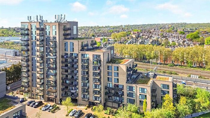 2 Bedroom Flat For Sale In Hampden Road, Altitude Point Hampden Road, N8