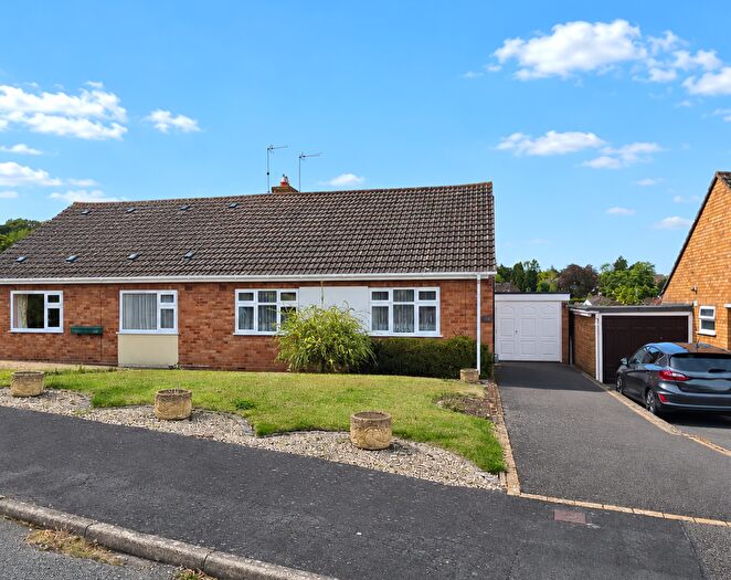 3 Bedroom Semi-Detached Bungalow For Sale In Comber Grove, Kinver, Stourbridge, DY7