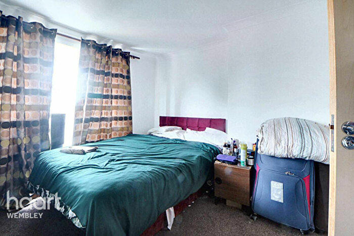 5 Bedroom Semi-Detached House For Sale In Chalkhill Road, Wembley, HA9