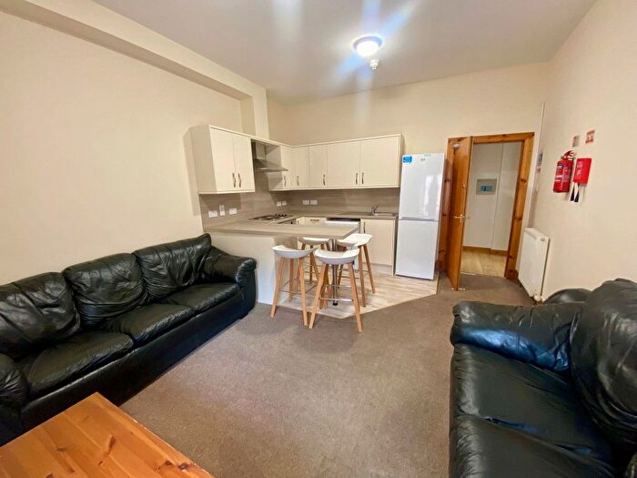 4 Bedroom Flat To Rent In Seagate, Dundee (City Centre), DD1