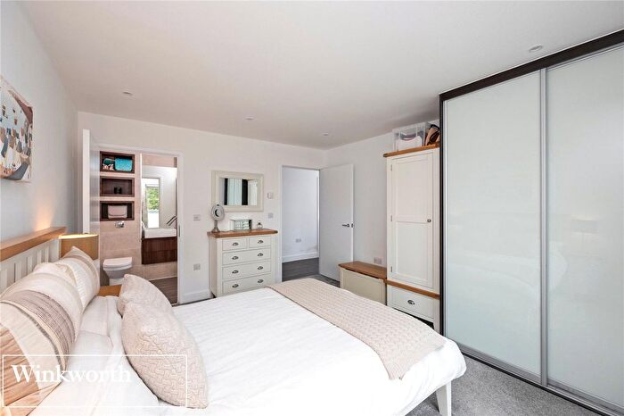 2 Bedroom Flat For Sale In Goldstone Crescent, Hove, East Sussex, BN3