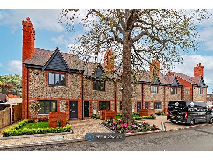 4 Bedroom Terraced House To Rent In Carter Row, Kings Langley, WD4