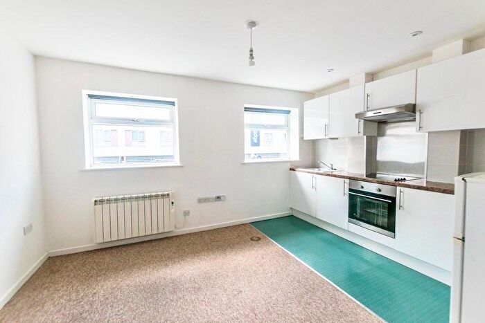 2 Bedroom Flat To Rent In Victoria Road, Farnborough, GU14