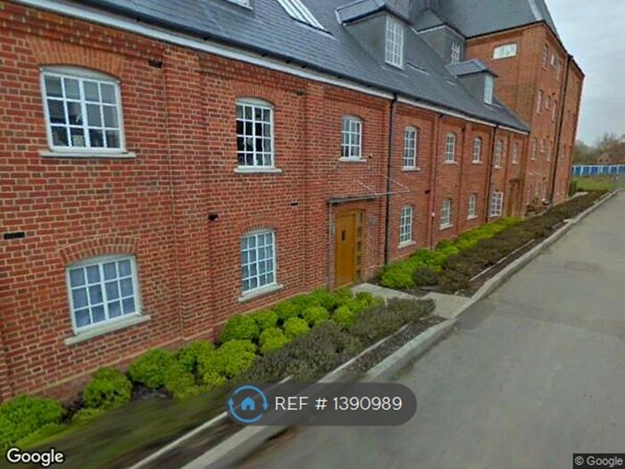 2 Bedroom Flat To Rent In The Malthouse, Romsey, SO51