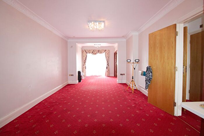 3 Bedroom Terraced House To Rent In Links Road, London, NW2