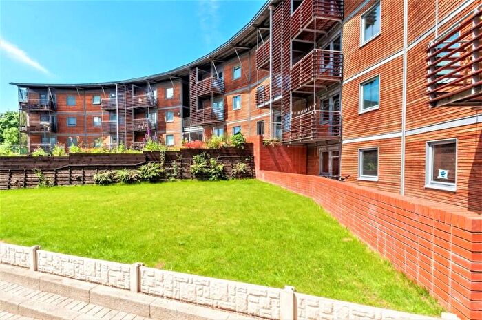 2 Bedroom Apartment For Sale In North Crescent, Leeds City Centre, LS2