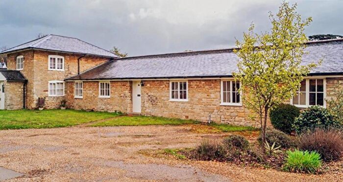 1 Bedroom Bungalow To Rent In Garden Lane, Tyringham, Milton Keynes, MK16