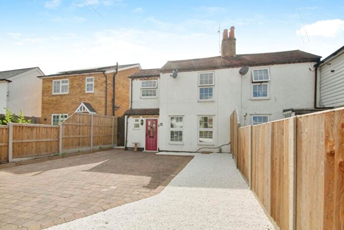 4 Bedroom Semi-Detached House To Rent In St Lukes Road, Old Windsor, Windsor, SL4