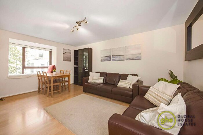2 Bedroom Flat To Rent In Chivalry Road, Wandsworth, London, SW11