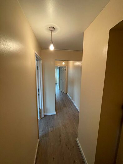 2 Bedroom Flat To Rent In Flat B, High Street, Dudley, DY1