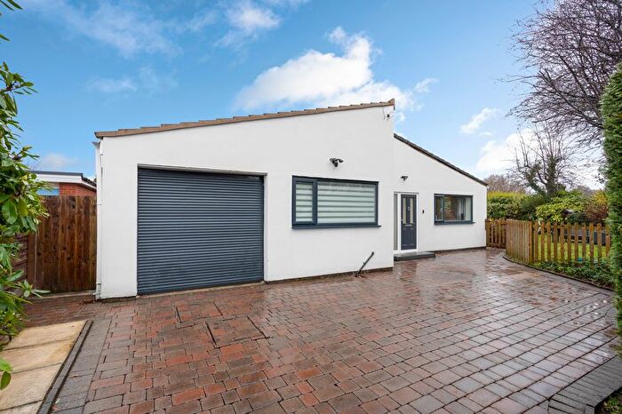 3 Bedroom Bungalow For Sale In Greenhill Road, Timperley, WA15