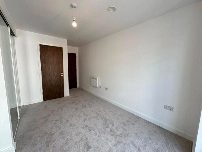 1 Bedroom Apartment For Sale In The Grand Exchange, Market Street, Bracknell, Berkshire, RG12