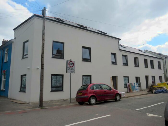 1 Bedroom Flat To Rent In Harriet Street, Cardiff, CF24