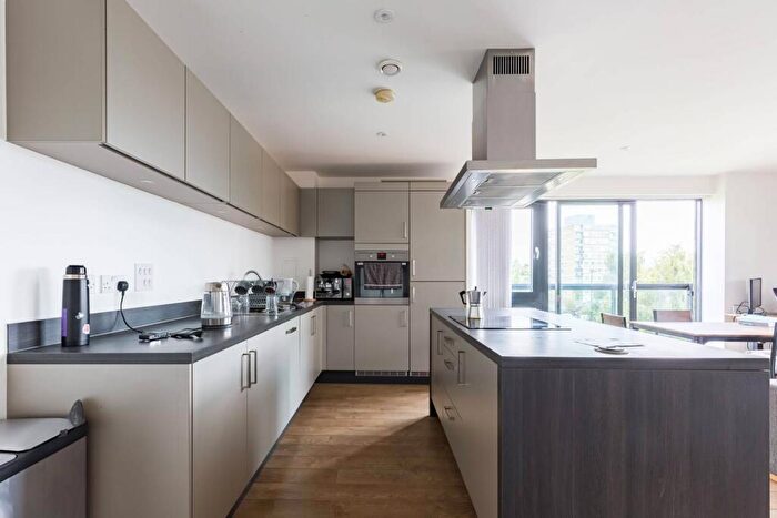 3 Bedroom Flat For Sale In Mellor House, Poplar, London, E14