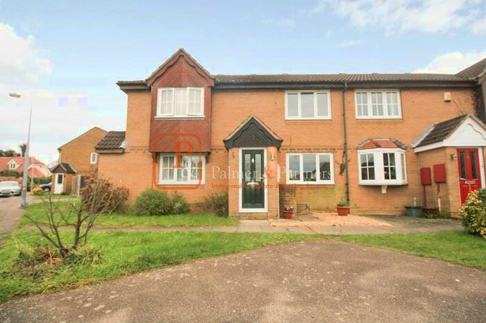 2 Bedroom House To Rent In Hunting Gate, Colchester, Essex, CO1