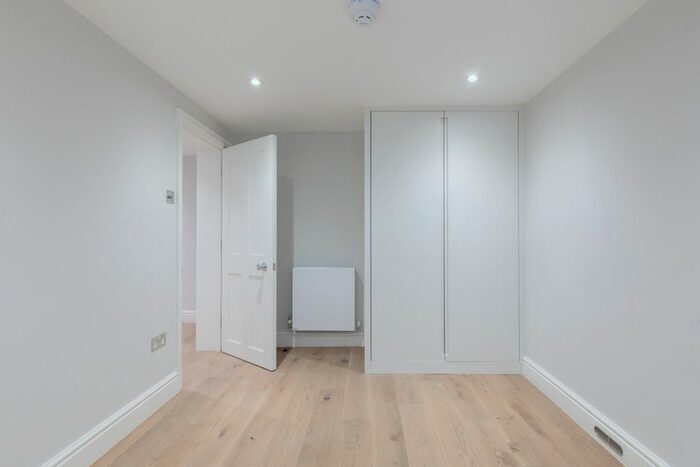 1 Bedroom Flat To Rent In Upper Berkeley Street, London, W1H