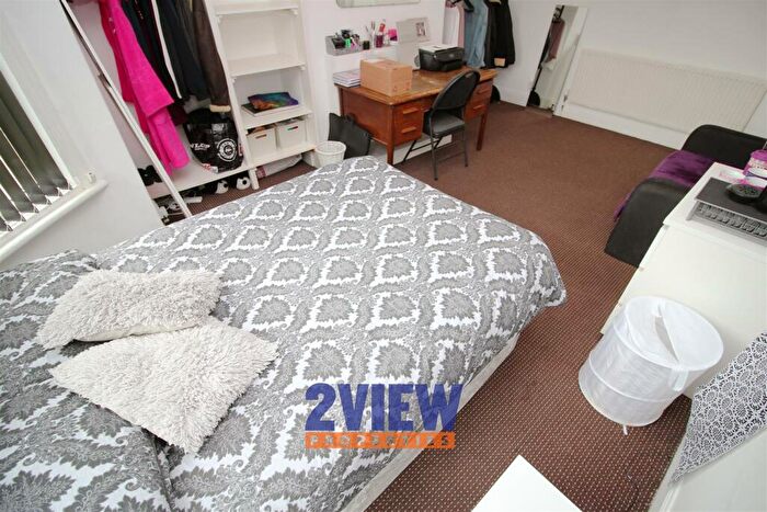 7 Bedroom House To Rent In Ash Grove, Hyde Park, Leeds, LS6