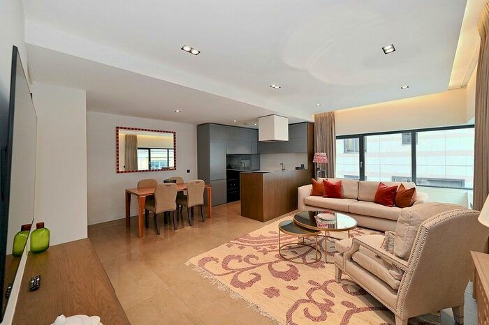 2 Bedroom Flat To Rent In Babmaes Street, St James, SW1Y