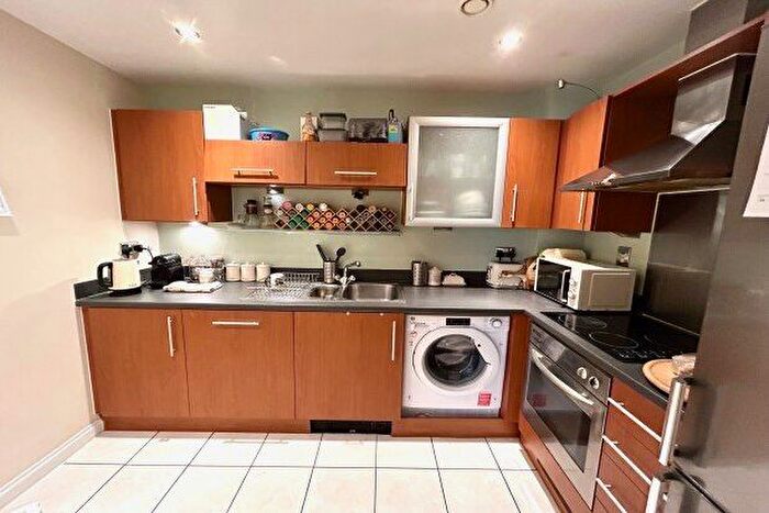 2 Bedroom Flat To Rent In Chandlery Way Taliesin Court, Cardiff, CF10