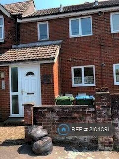 1 Bedroom Flat To Rent In Poole Road, Southampton, SO19