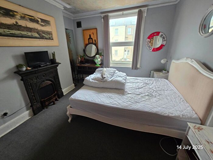 1 Bedroom Flat To Rent In Flat, - Aberdeen Walk, Scarborough, YO11