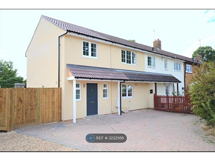 3 Bedroom End Of Terrace House To Rent In Finch Road, Earley, Reading, RG6