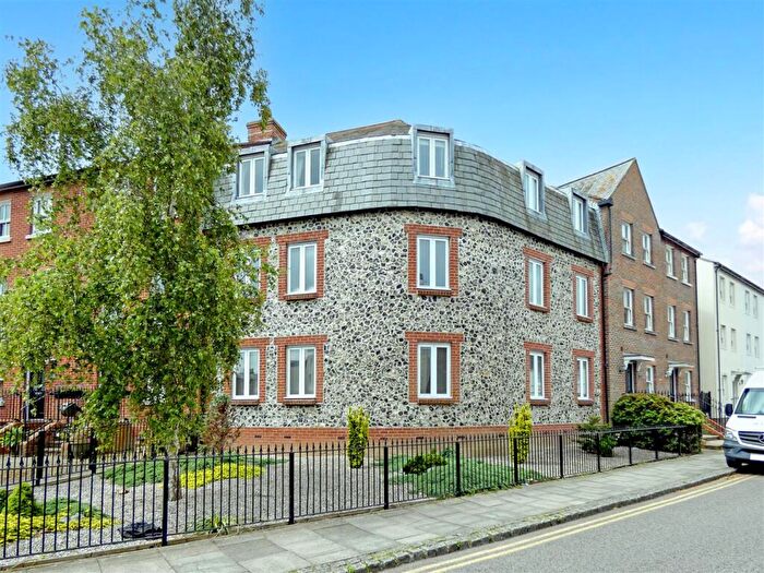 2 Bedroom Apartment To Rent In River Road, Littlehampton, BN17