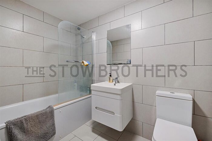 1 Bedroom Flat To Rent In Grosvenor Park Road, London, E17