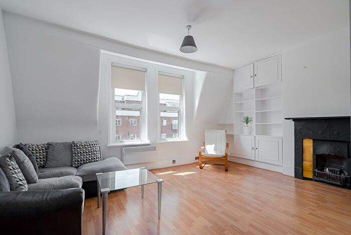1 Bedroom Flat To Rent In Heath Road, Twickenham, TW1