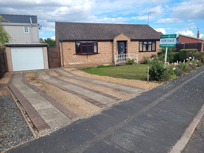 2 Bedroom Bungalow For Sale In Ronaldsway, Doddington, PE15