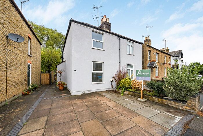 3 Bedroom Semi-Detached House To Rent In St. Johns Road, Uxbridge, UB8