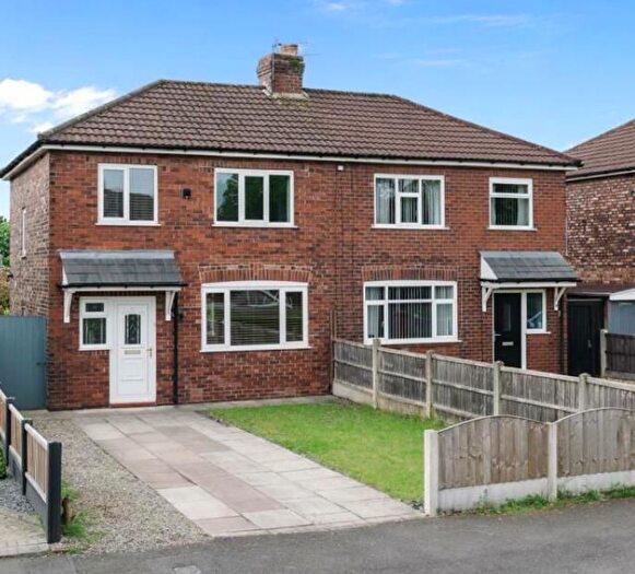 3 Bedroom Semi-Detached House To Rent In Coach Road, Astley, Tyldesley, Manchester, M29