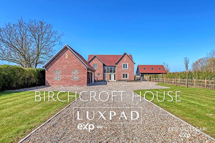 4 Bedroom Detached House For Sale In Birchcroft House, IP14