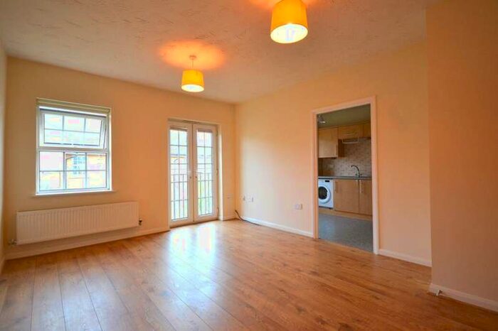 2 Bedroom Flat To Rent In Lion Court, Northampton, NN4
