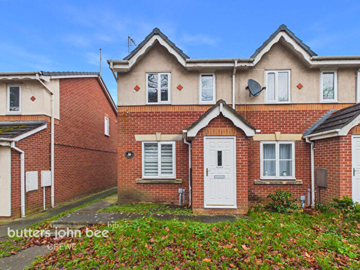 2 Bedroom End Of Terrace House For Sale In Monarch Close, Crewe, CW2