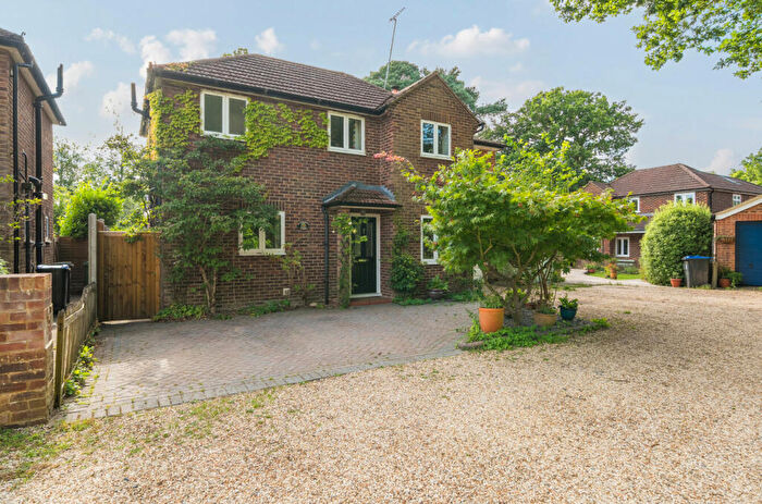 4 Bedroom Detached House For Sale In Riverside Close, Brookwood, Woking, Surrey, GU24