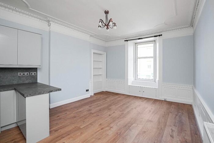 2 Bedroom Flat To Rent In North High Street, Musselburgh, East Lothian, EH21