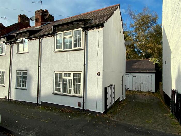 2 Bedroom Property To Rent In Leswell Lane, Kidderminster, DY10