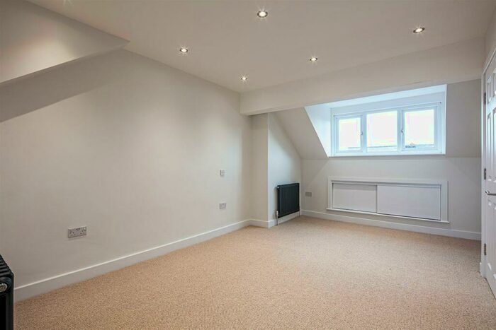 3 Bedroom Terraced House For Sale In School Road, Crookes, S10